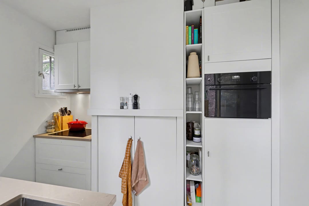 Photo 13 of Van Houweningenstraat 58-H