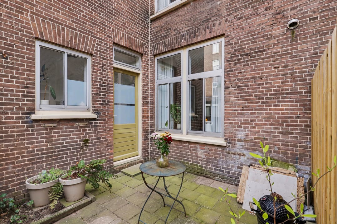 Photo 17 of Van Houweningenstraat 58-H