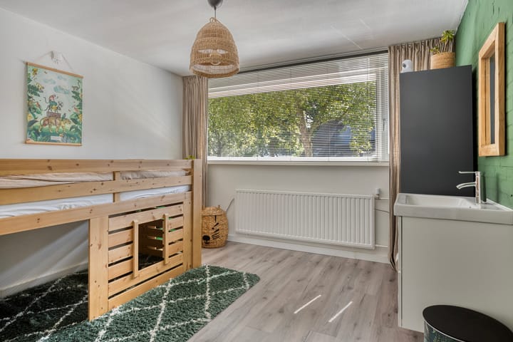 Tussenwoning te koop: Meilustweg 22, Bergen Op Zoom