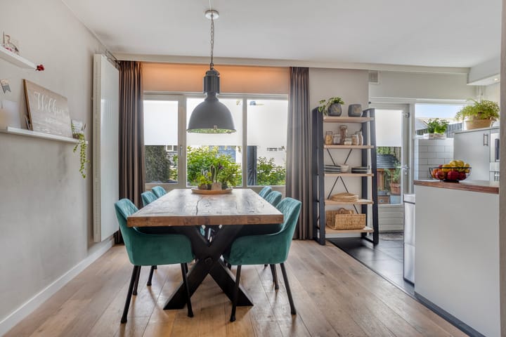 Tussenwoning te koop: Meilustweg 22, Bergen Op Zoom