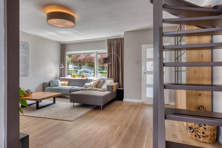 Tussenwoning te koop: Meilustweg 22, Bergen Op Zoom