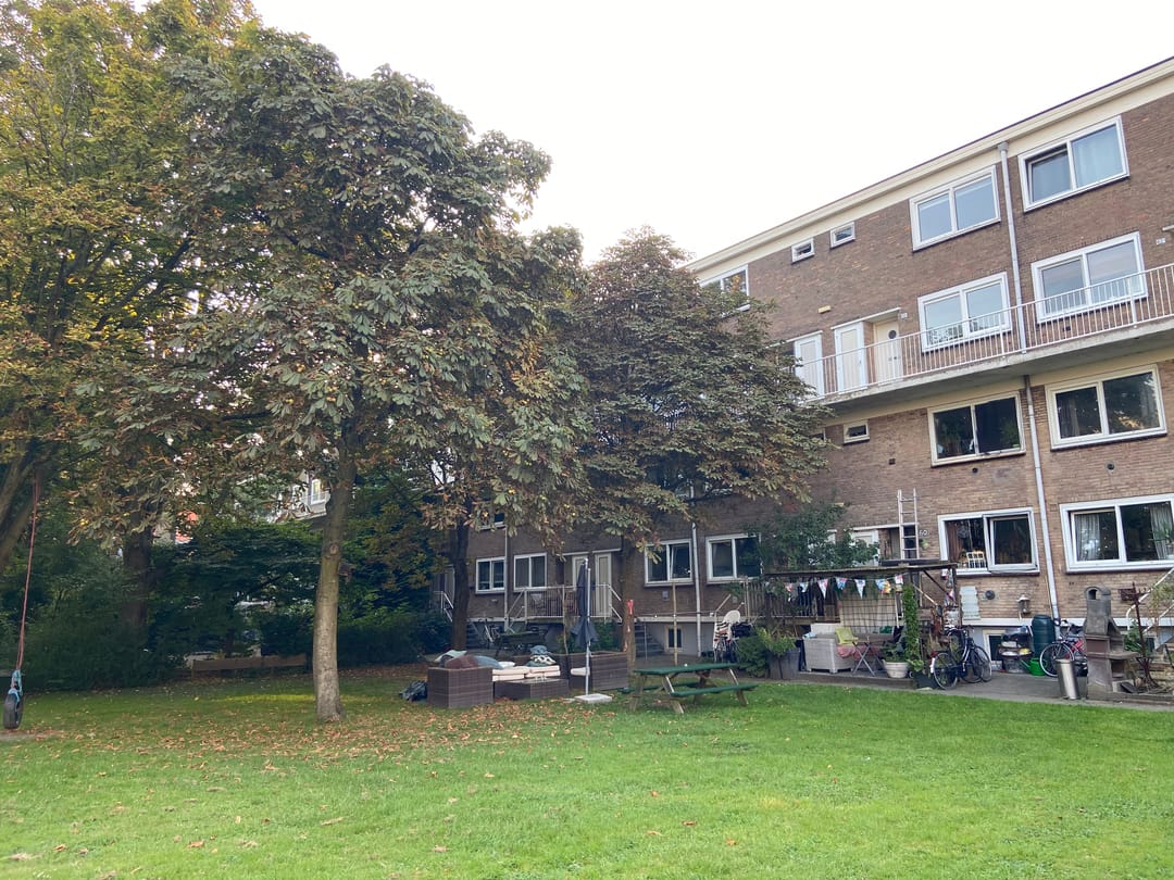 Photo 22 of Van Almondestraat 46-I