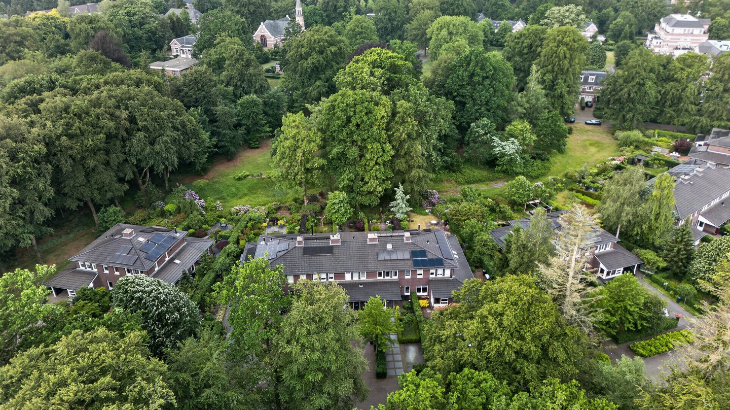 Photo 50 of Van den Berghlaan 58