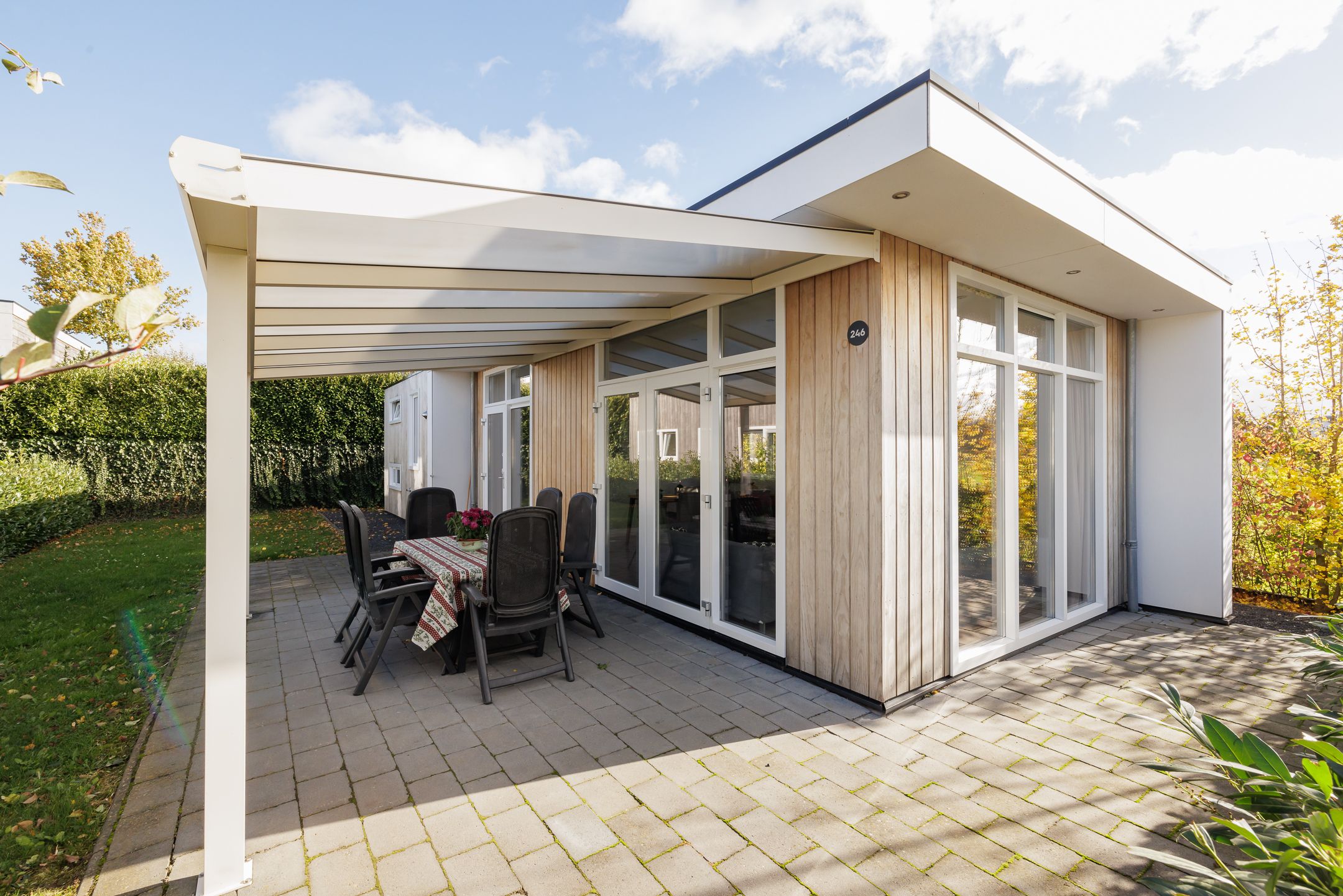 3-bedroom freehold villa in Schin op Geul — photo 1 of 5