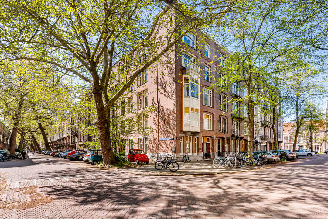 Stylishly Renovated 1930s Apartment with Balcony in Prime Oud-Zuid Location — 23