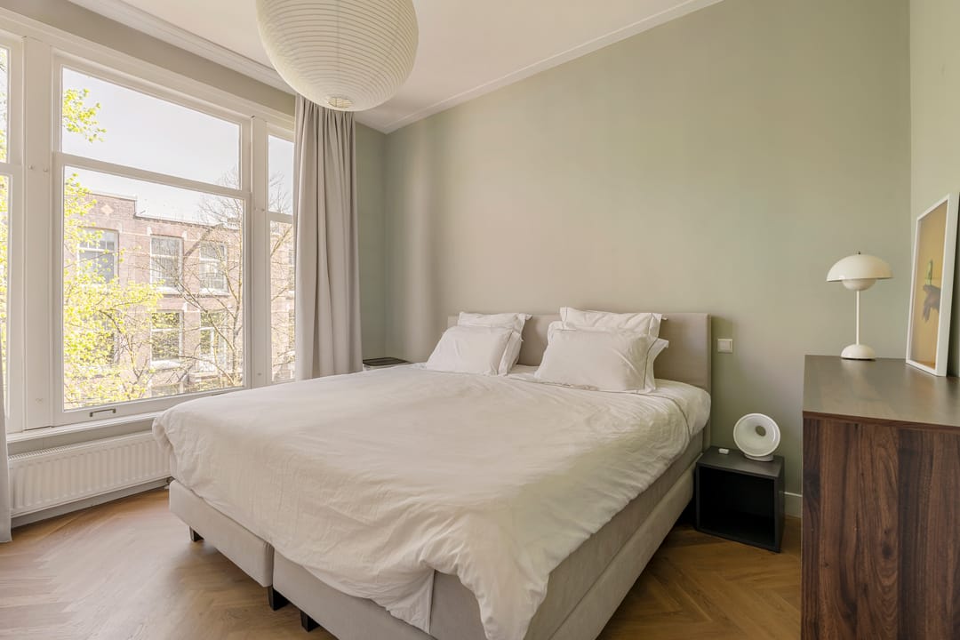 Stylishly Renovated 1930s Apartment with Balcony in Prime Oud-Zuid Location — 16