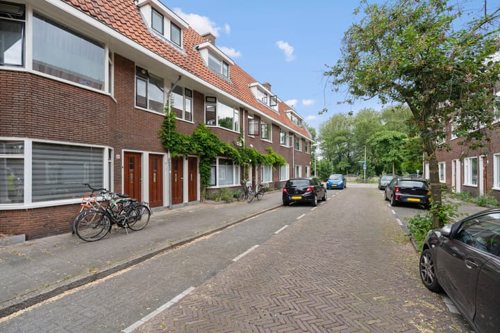 Photo 2 of Morelstraat 64-BS