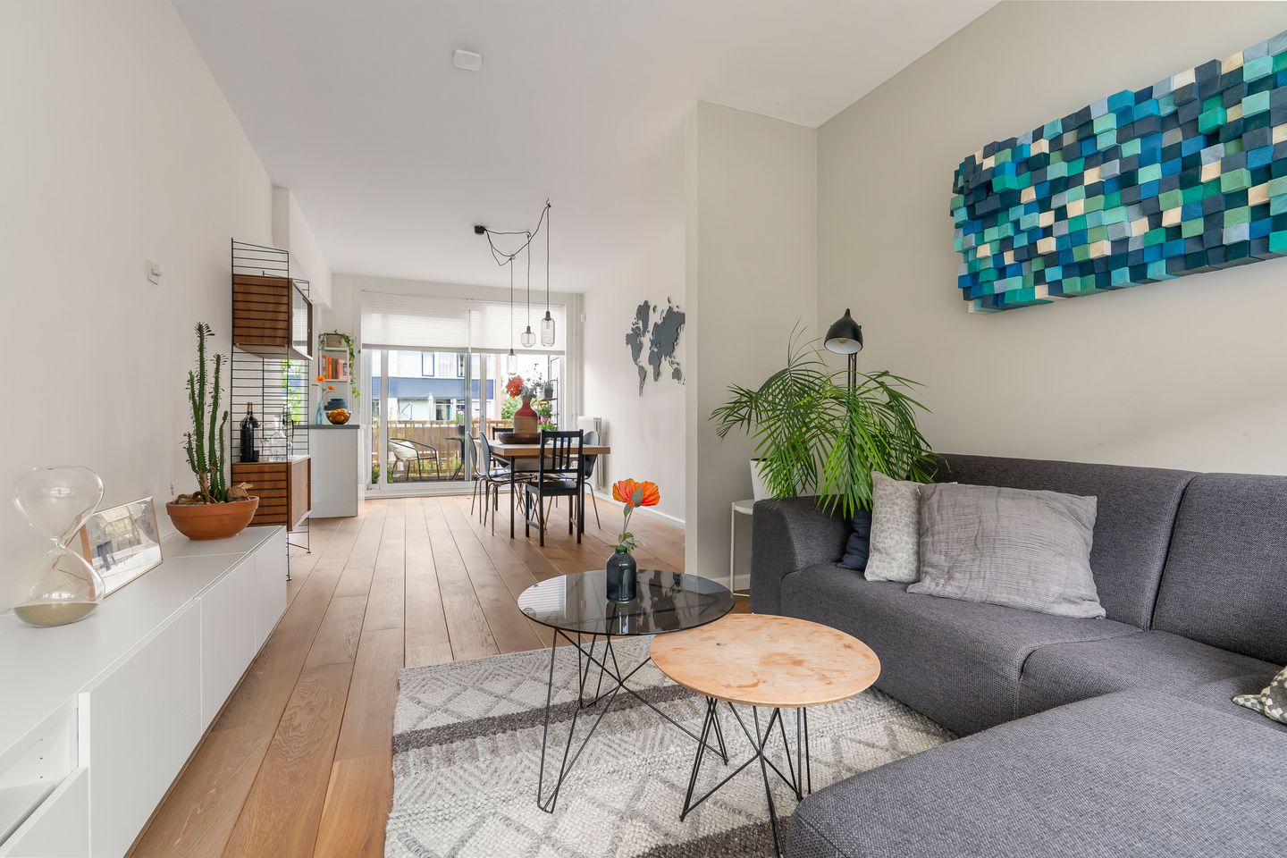 Stylish Upper Floor Apartment with Sunny Balcony in Charming Utrecht Neighborhood — 10