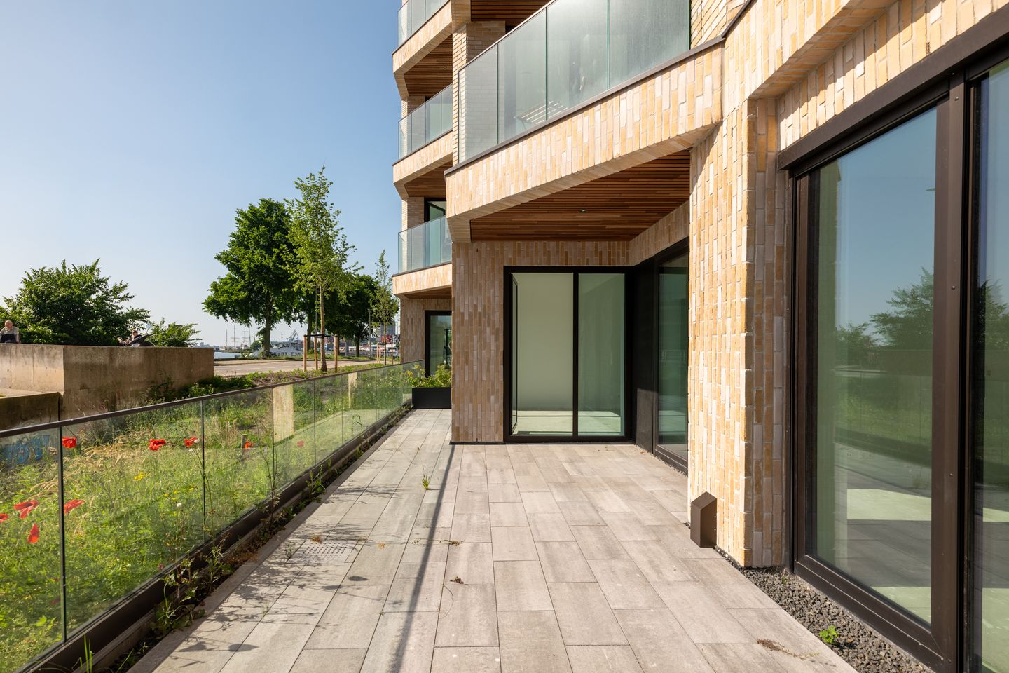 Newly Built Waterfront Apartment with IJ Views in Amsterdam-Noord — 10