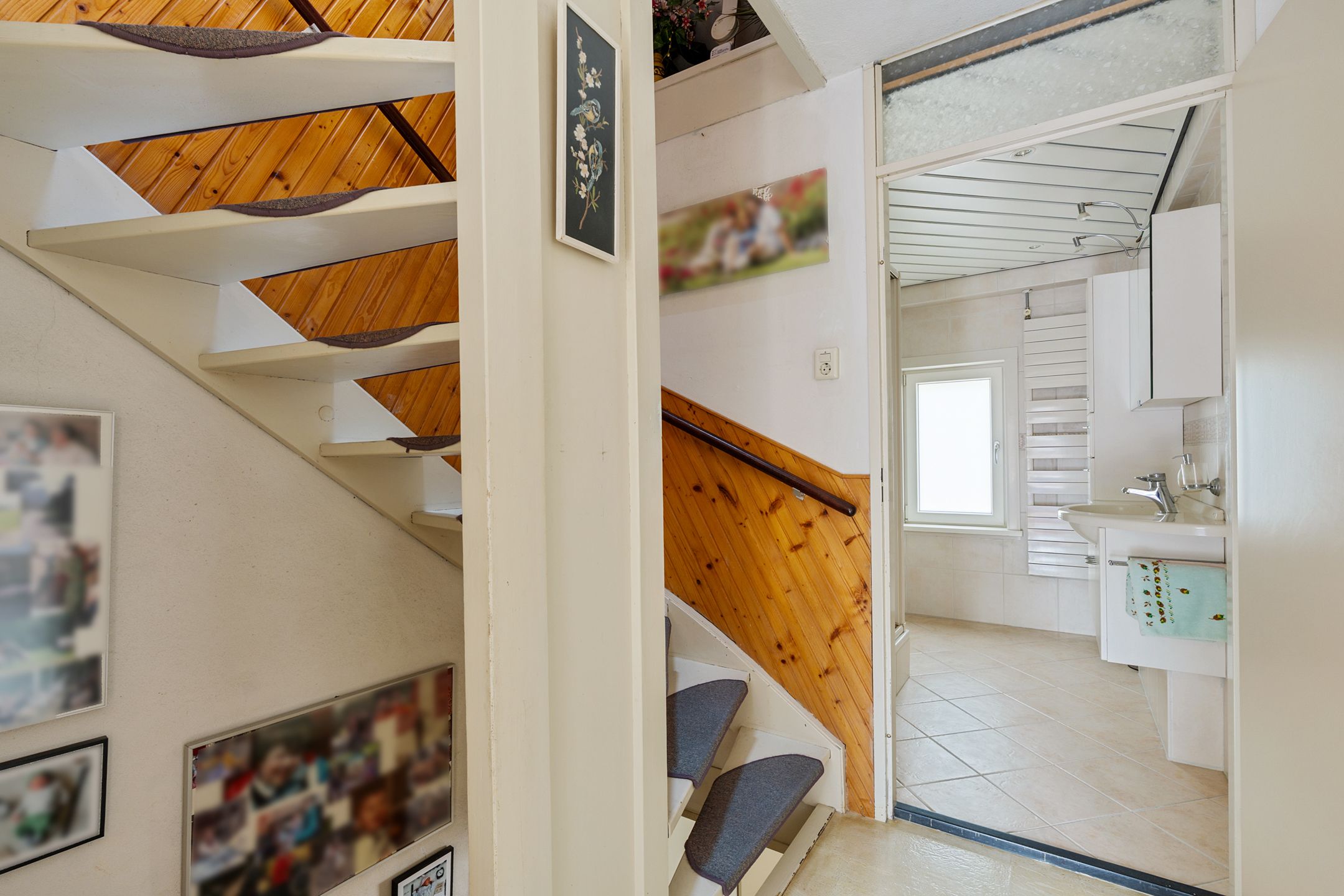 Spacious Family Home with Four Bedrooms and Deep Backyard in Quiet Green Neighborhood — 39