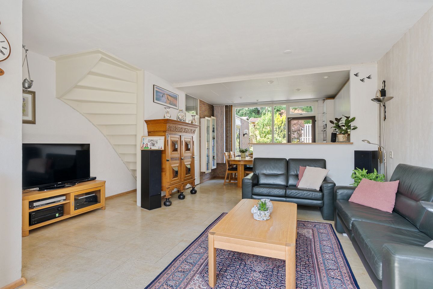 Spacious Family Home with Four Bedrooms and Deep Backyard in Quiet Green Neighborhood — 10