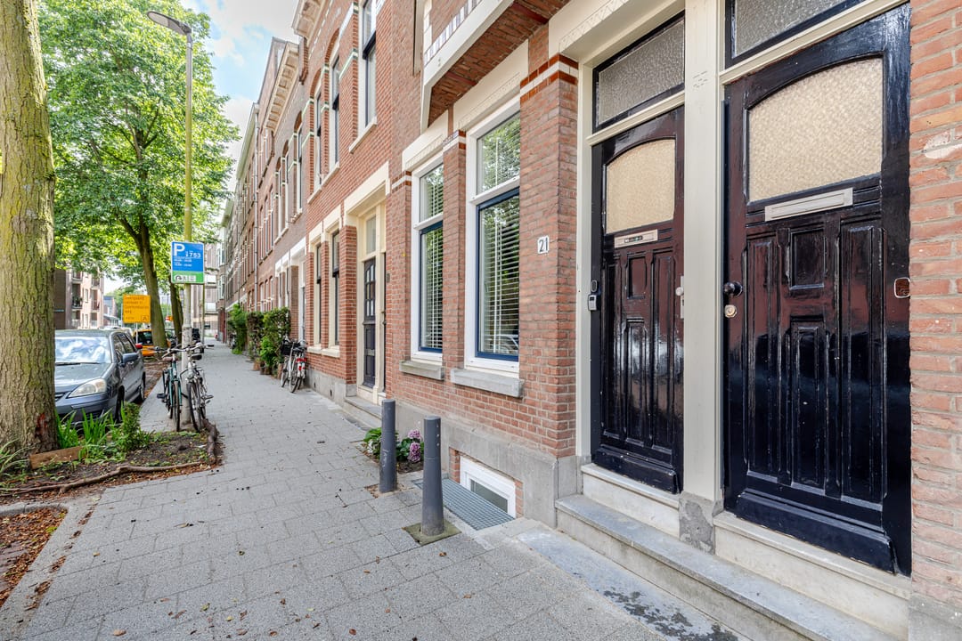 Renovated Townhouse with Double Occupancy Potential in Rotterdam Oude Noorden — 56