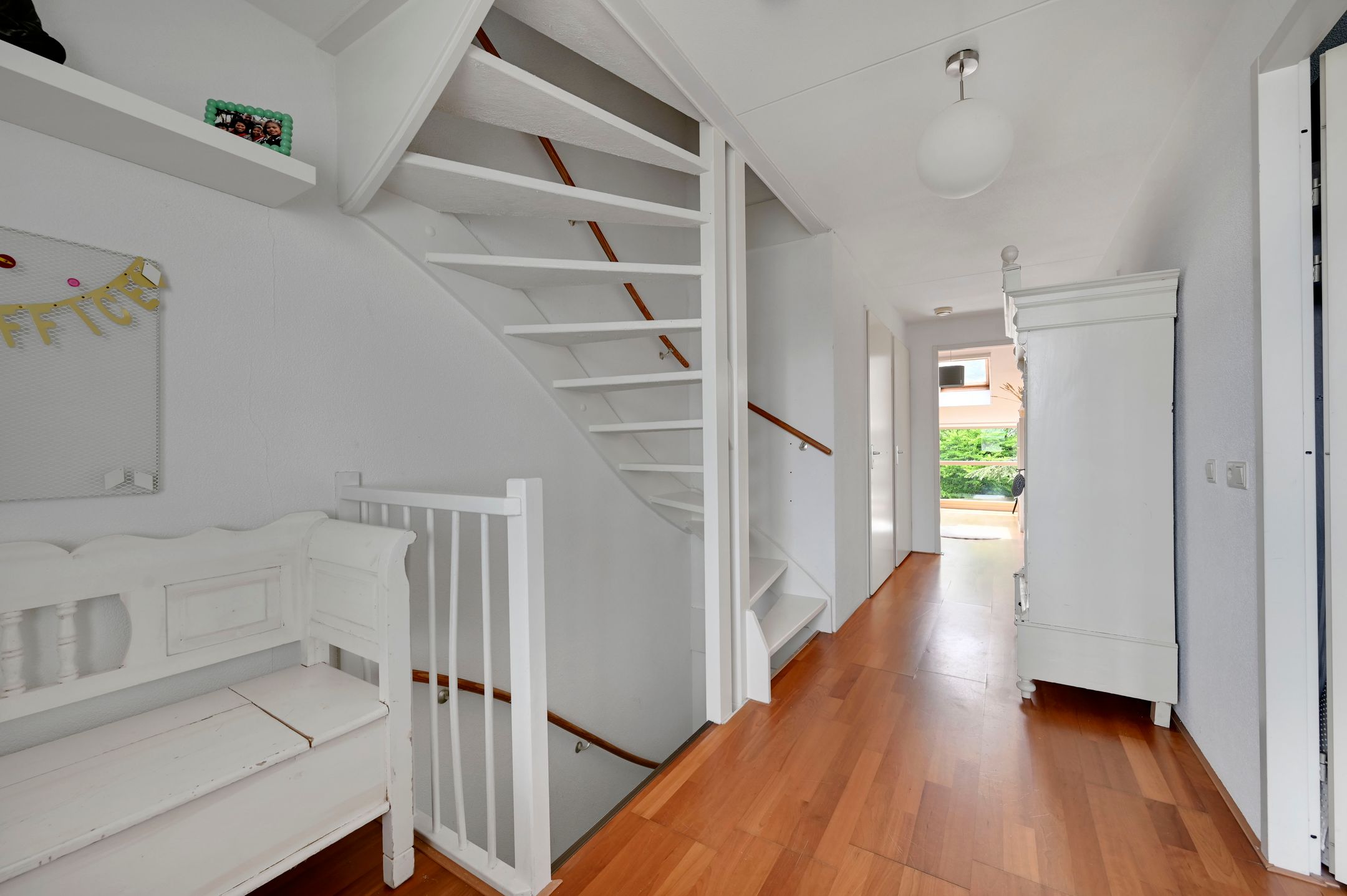 Spacious Family Home with Modern Kitchen and Sunny Garden in Leidschenveen — 21