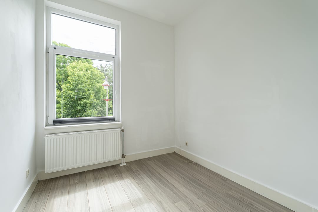 Spacious Corner Apartment with Three Bedrooms and Park Views in Rijswijk — 17