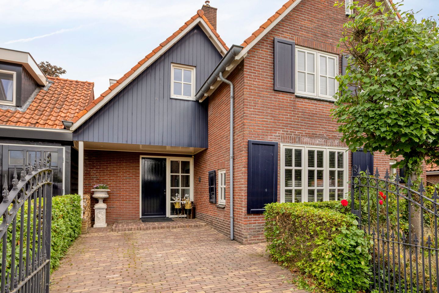 Photo 4 of Vliegveldstraat 3
