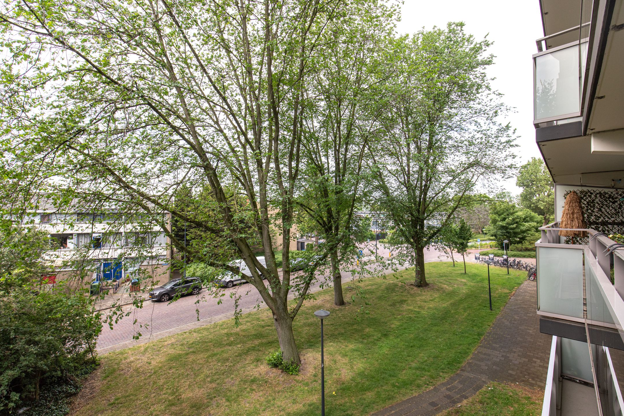 Spacious 4-Room Apartment with West-Facing Balcony in Green Merenwijk — 24
