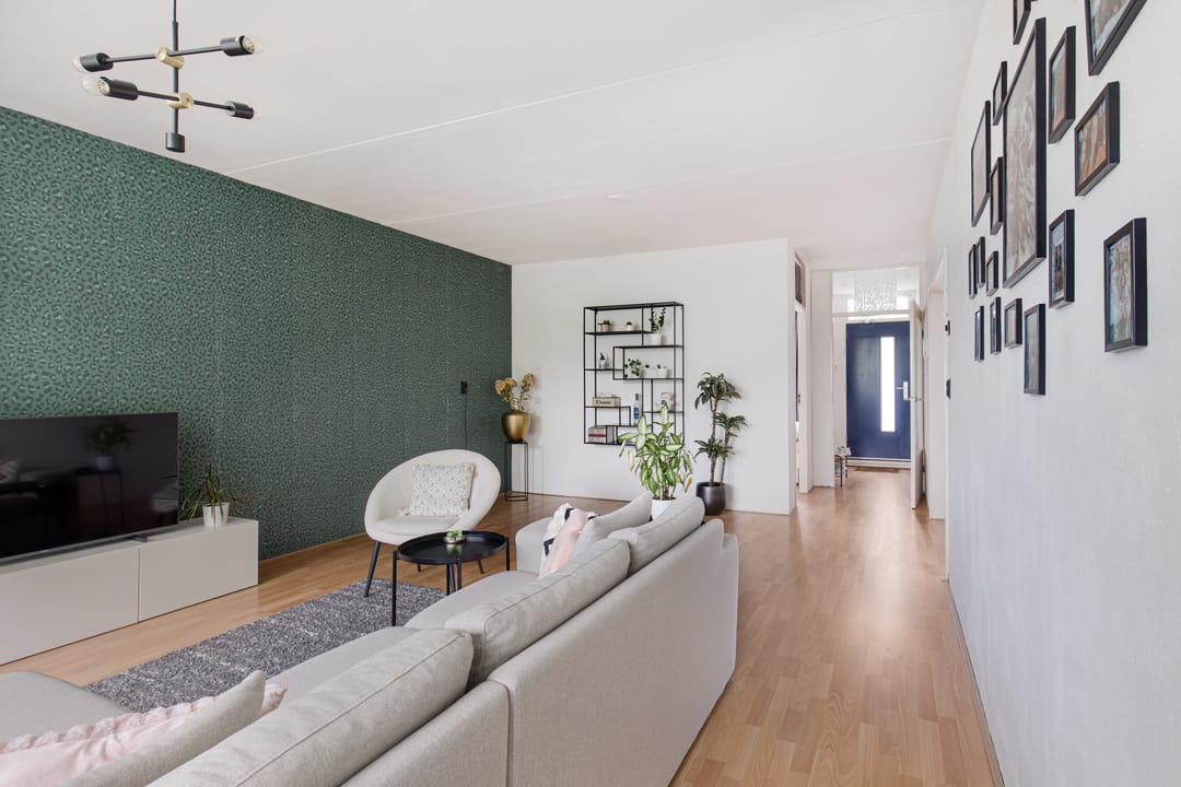 Spacious 4-Room Apartment with West-Facing Balcony in Green Merenwijk — 8