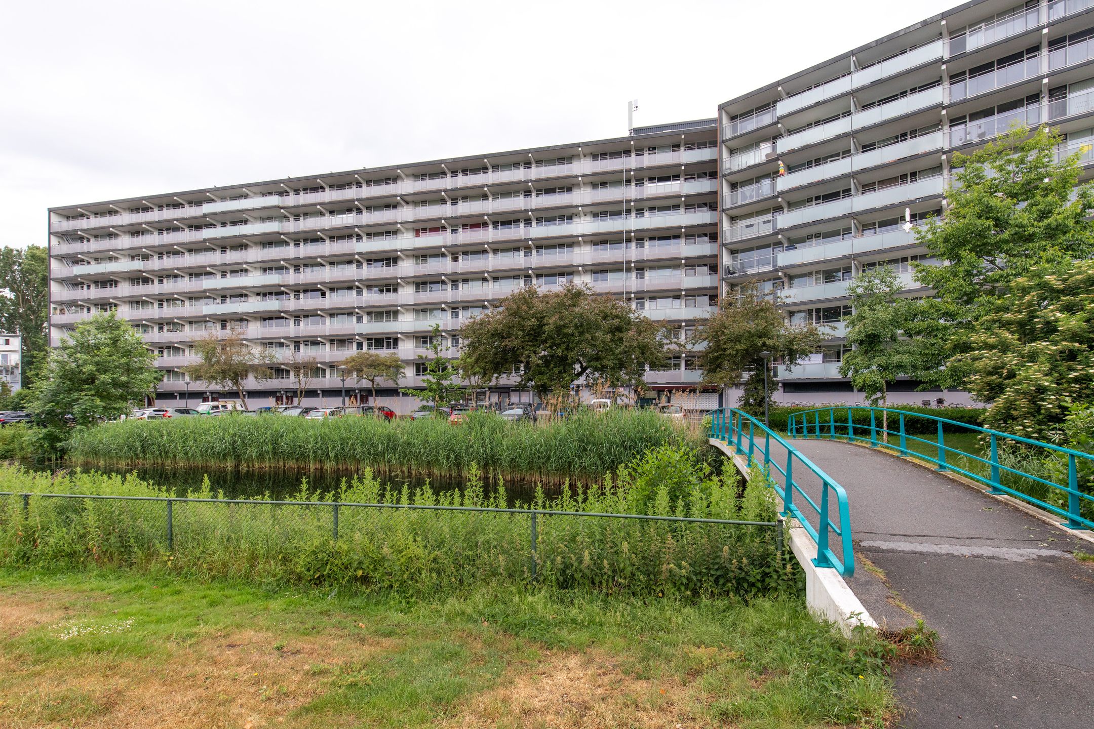 Spacious 4-Room Apartment with West-Facing Balcony in Green Merenwijk — 30