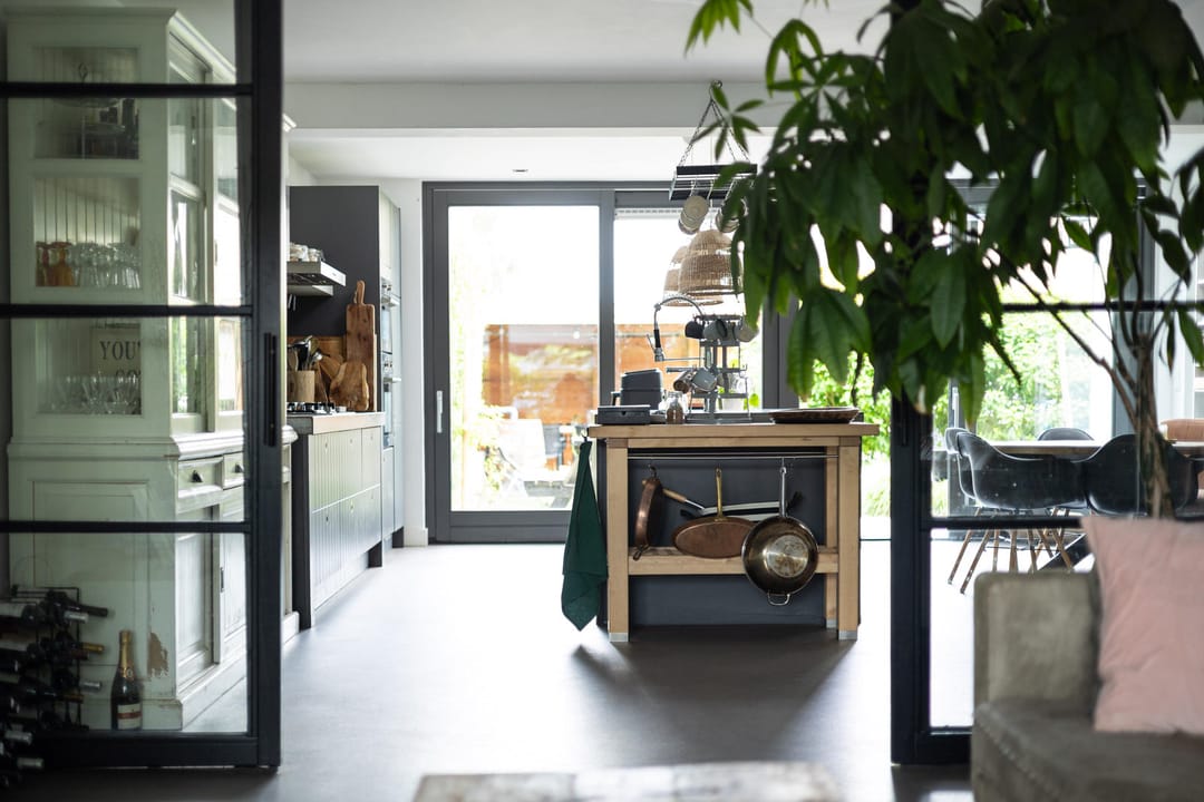 Spacious Renovated Semi-Detached Family Home with Five Bedrooms and Two Bathrooms in Green Vught-Zuid — 22