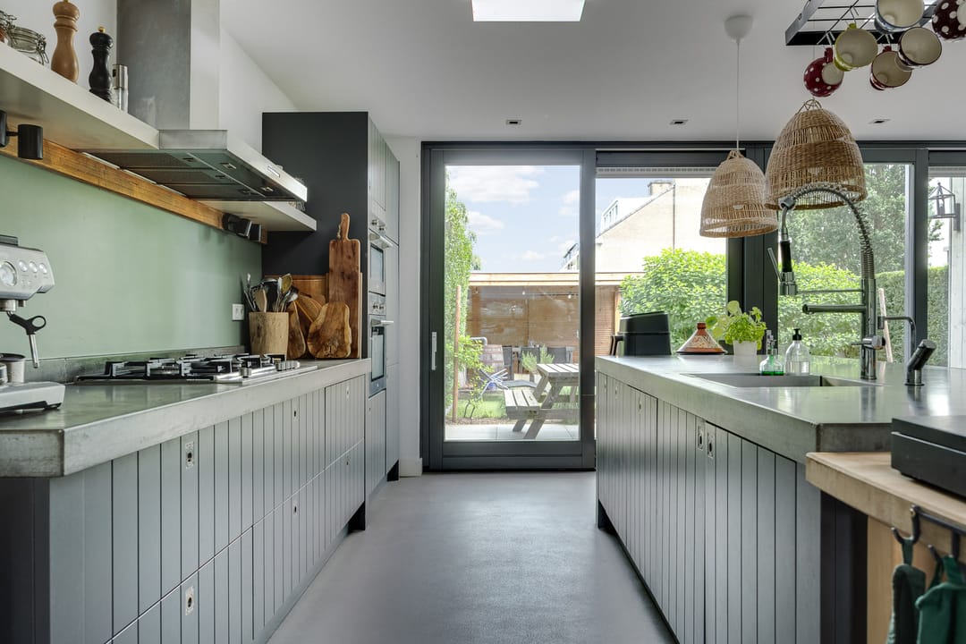 Spacious Renovated Semi-Detached Family Home with Five Bedrooms and Two Bathrooms in Green Vught-Zuid — 26