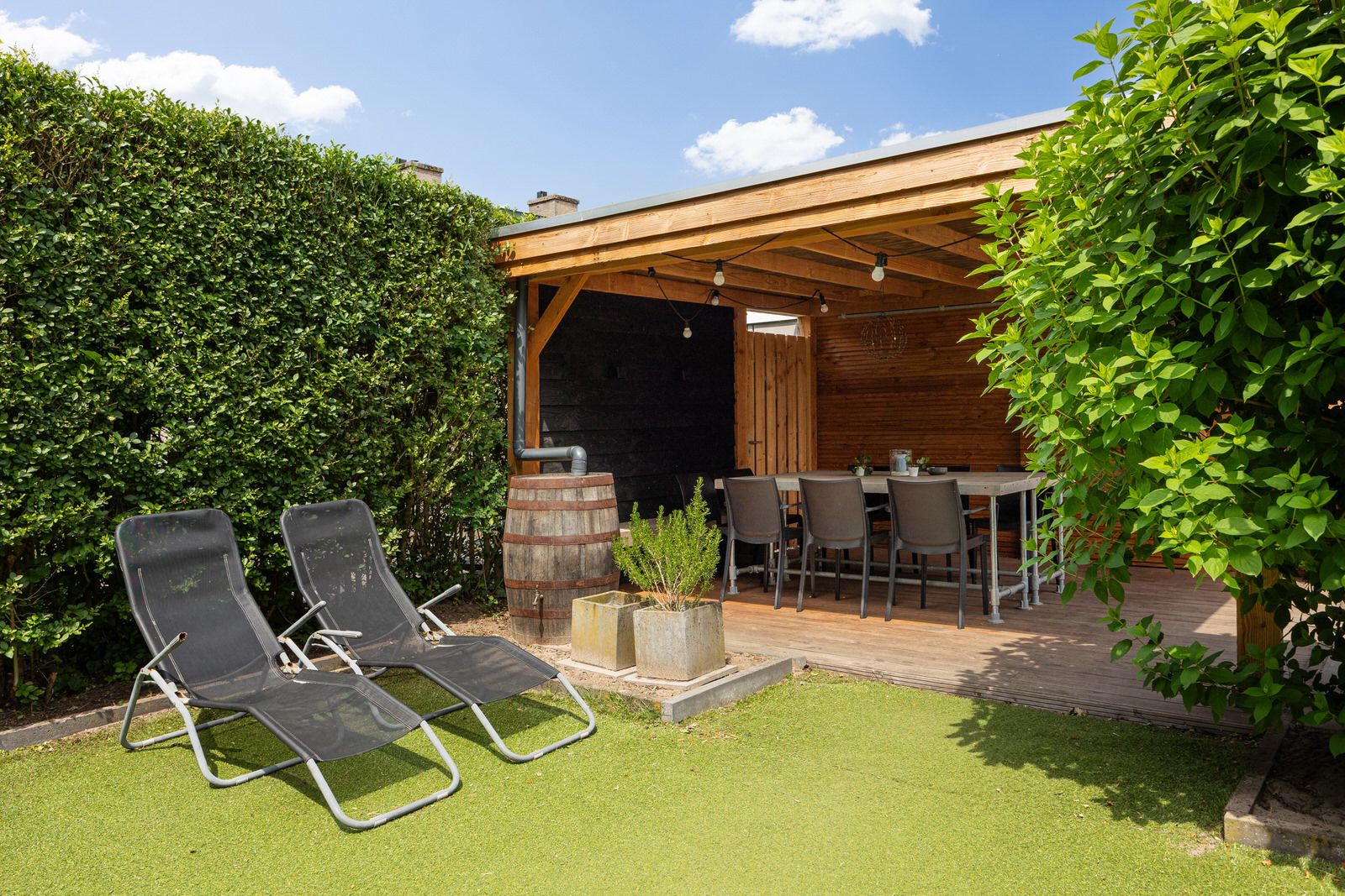 Spacious Renovated Semi-Detached Family Home with Five Bedrooms and Two Bathrooms in Green Vught-Zuid — 42