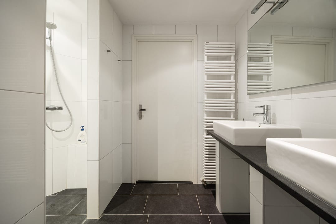 Spacious Renovated Semi-Detached Family Home with Five Bedrooms and Two Bathrooms in Green Vught-Zuid — 53
