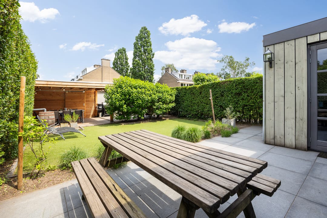 Spacious Renovated Semi-Detached Family Home with Five Bedrooms and Two Bathrooms in Green Vught-Zuid — 38
