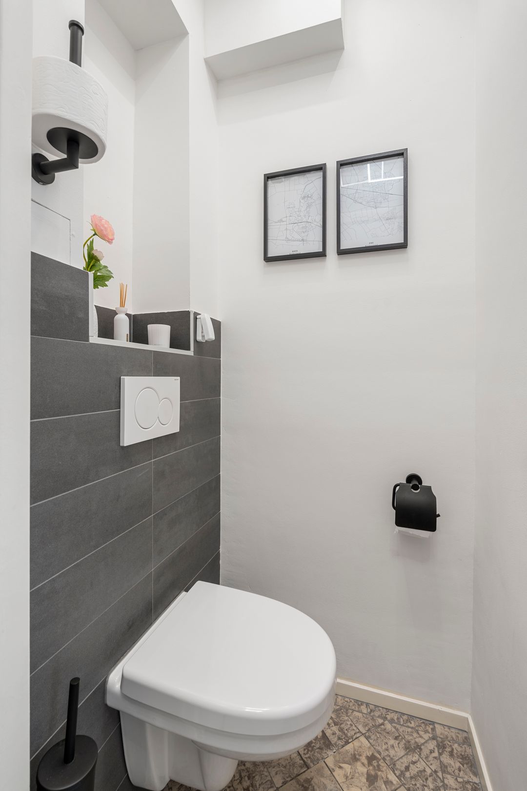 Spacious three bedroom apartment near green park — 17