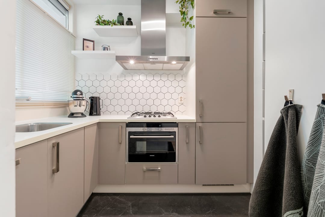 Spacious three bedroom apartment near green park — 13