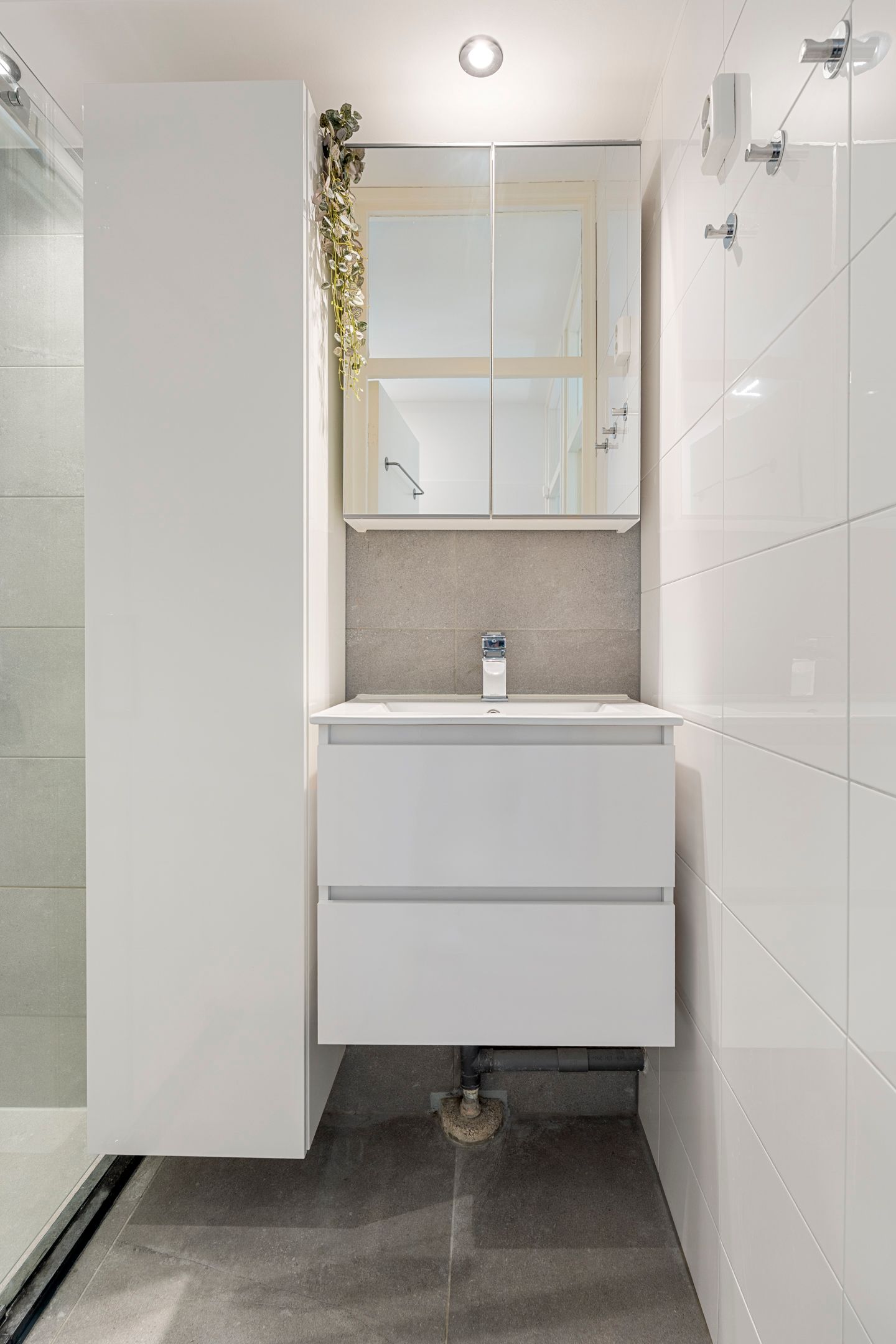 Spacious three bedroom apartment near green park — 18