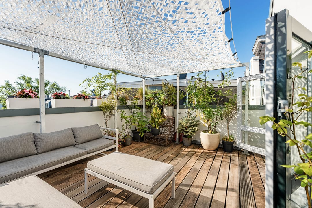 Spacious Double Upper House with Sunny Roof Terrace and Panoramic Canal Views — 17