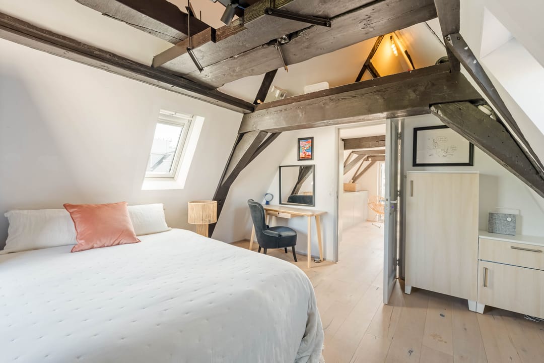 Spacious Double Upper House with Sunny Roof Terrace and Panoramic Canal Views — 13