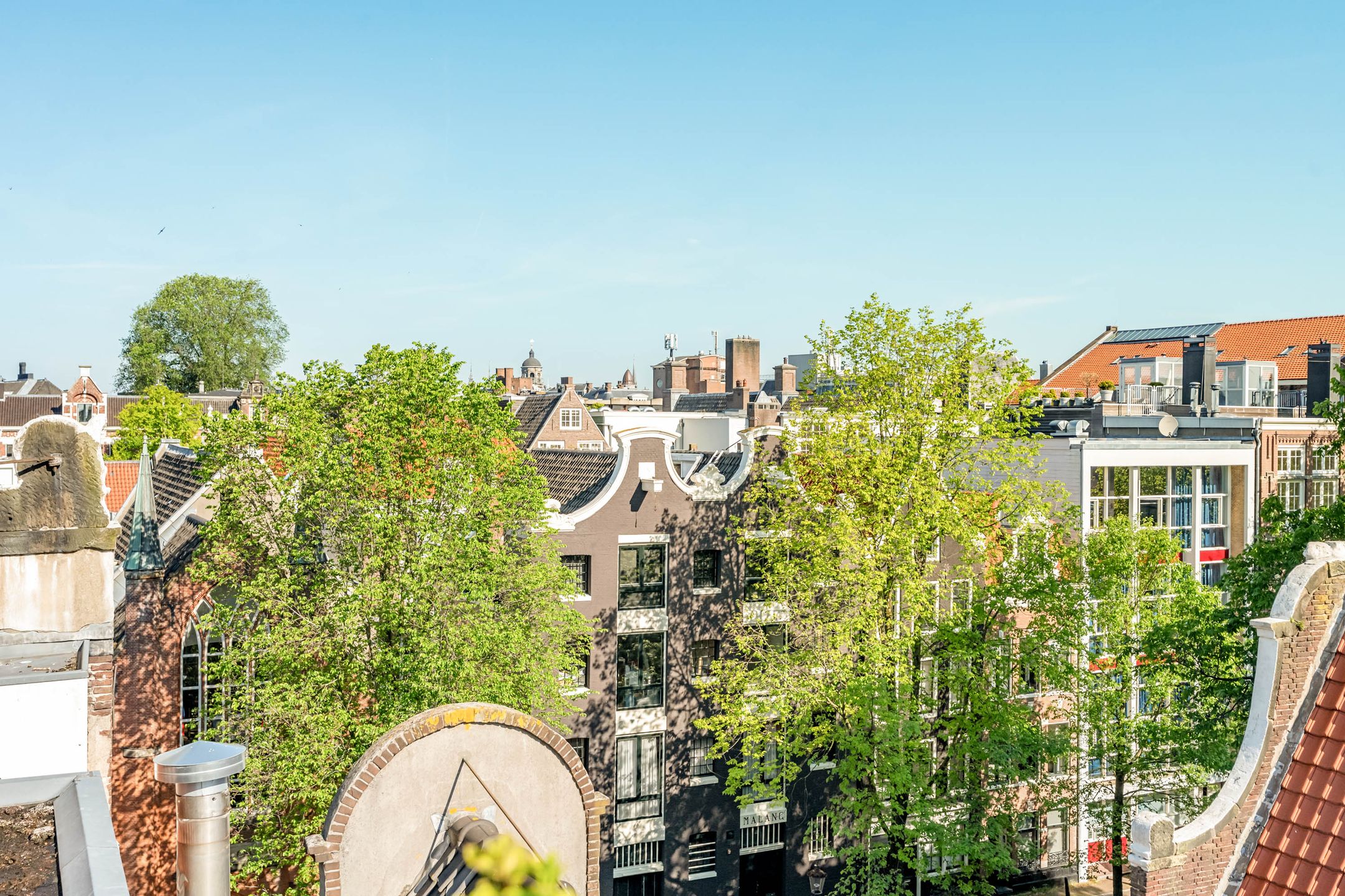 Spacious Double Upper House with Sunny Roof Terrace and Panoramic Canal Views — 18