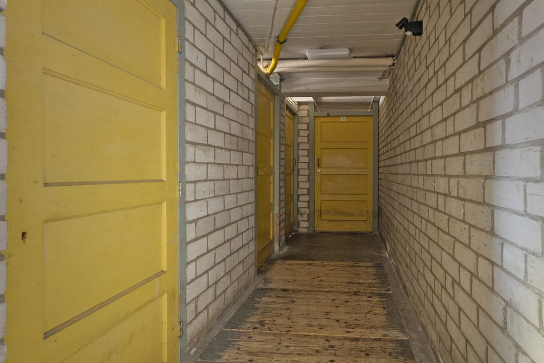 Move-In Ready 3-Room Apartment with Two Balconies in Green De Reit Neighborhood — 22