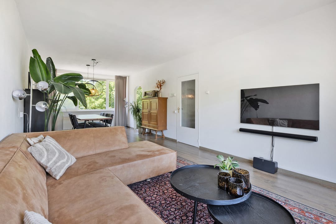 Move-In Ready 3-Room Apartment with Two Balconies in Green De Reit Neighborhood — 8