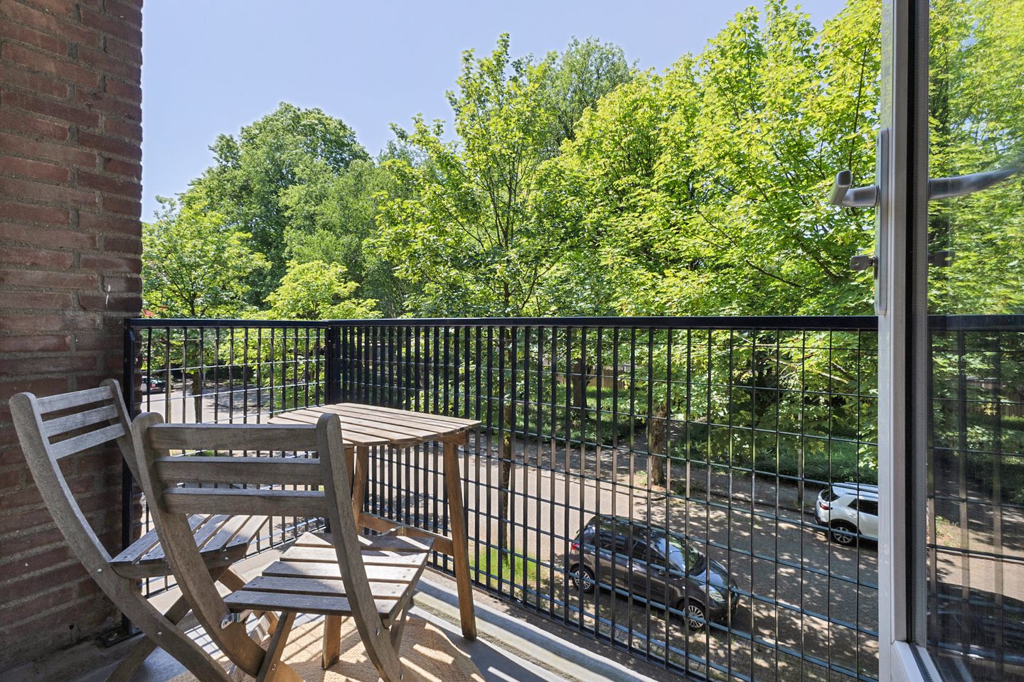 Move-In Ready 3-Room Apartment with Two Balconies in Green De Reit Neighborhood — 19