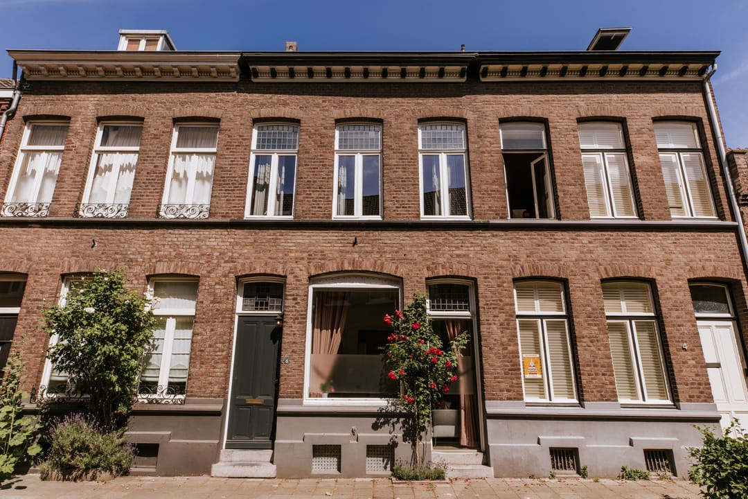 Photo 1 of Dokter Leursstraat 6