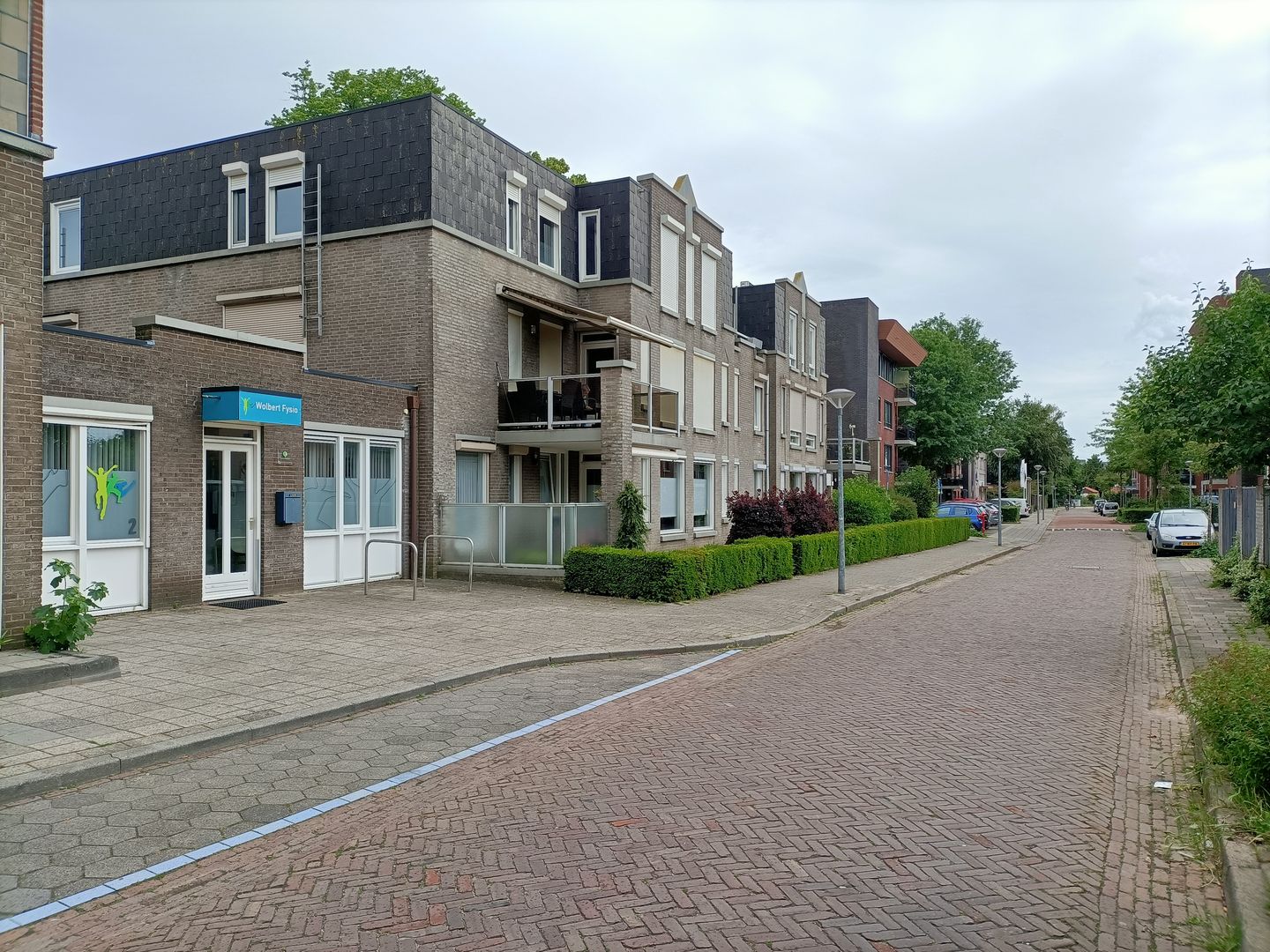 View photo 2 of Rooijsestraat 2