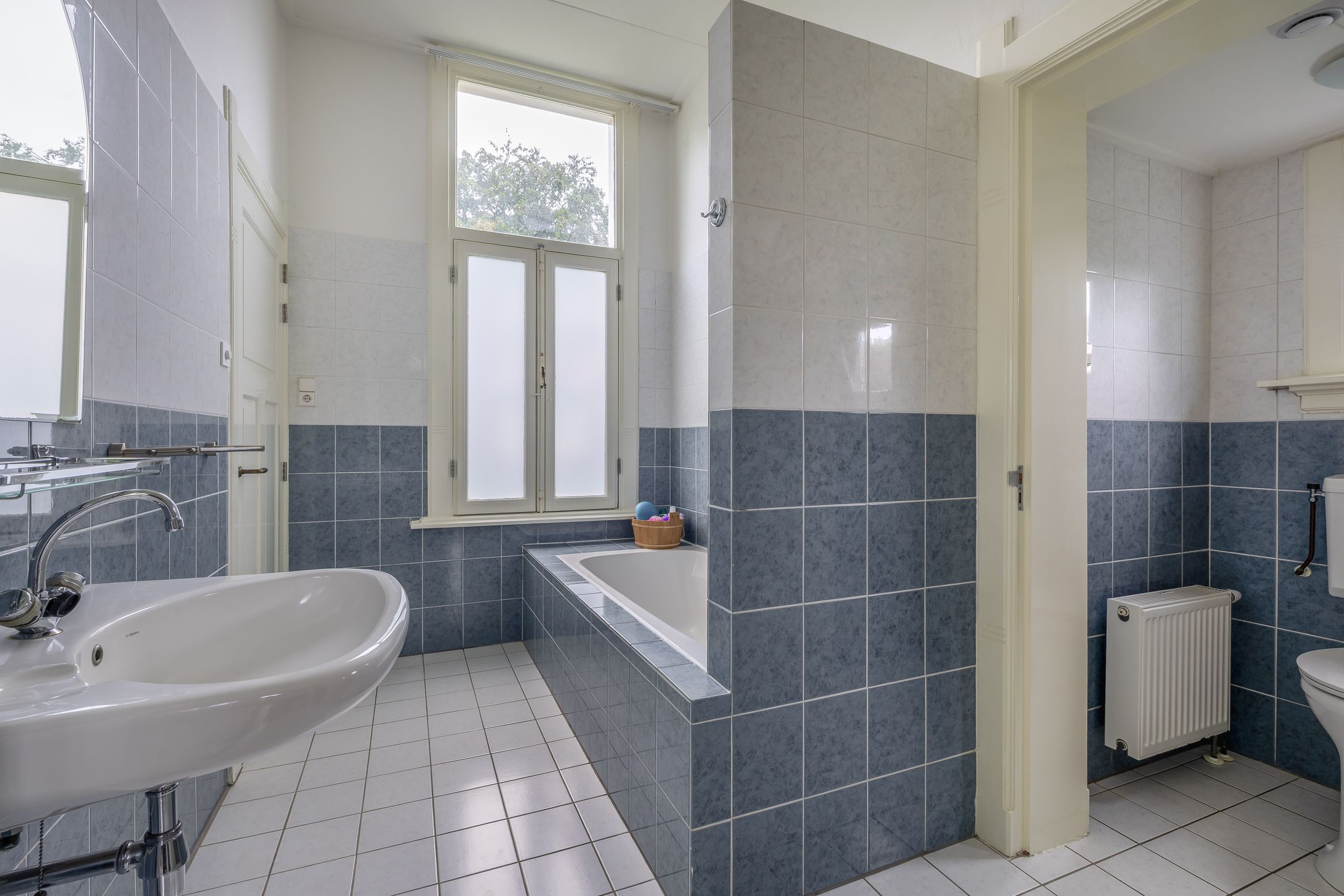 Characteristic Detached Villa 'Lucht en Licht' from 1910 with Modern Comforts and Spacious Garden — 36