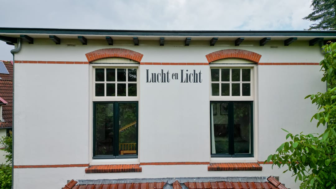Characteristic Detached Villa 'Lucht en Licht' from 1910 with Modern Comforts and Spacious Garden — 73