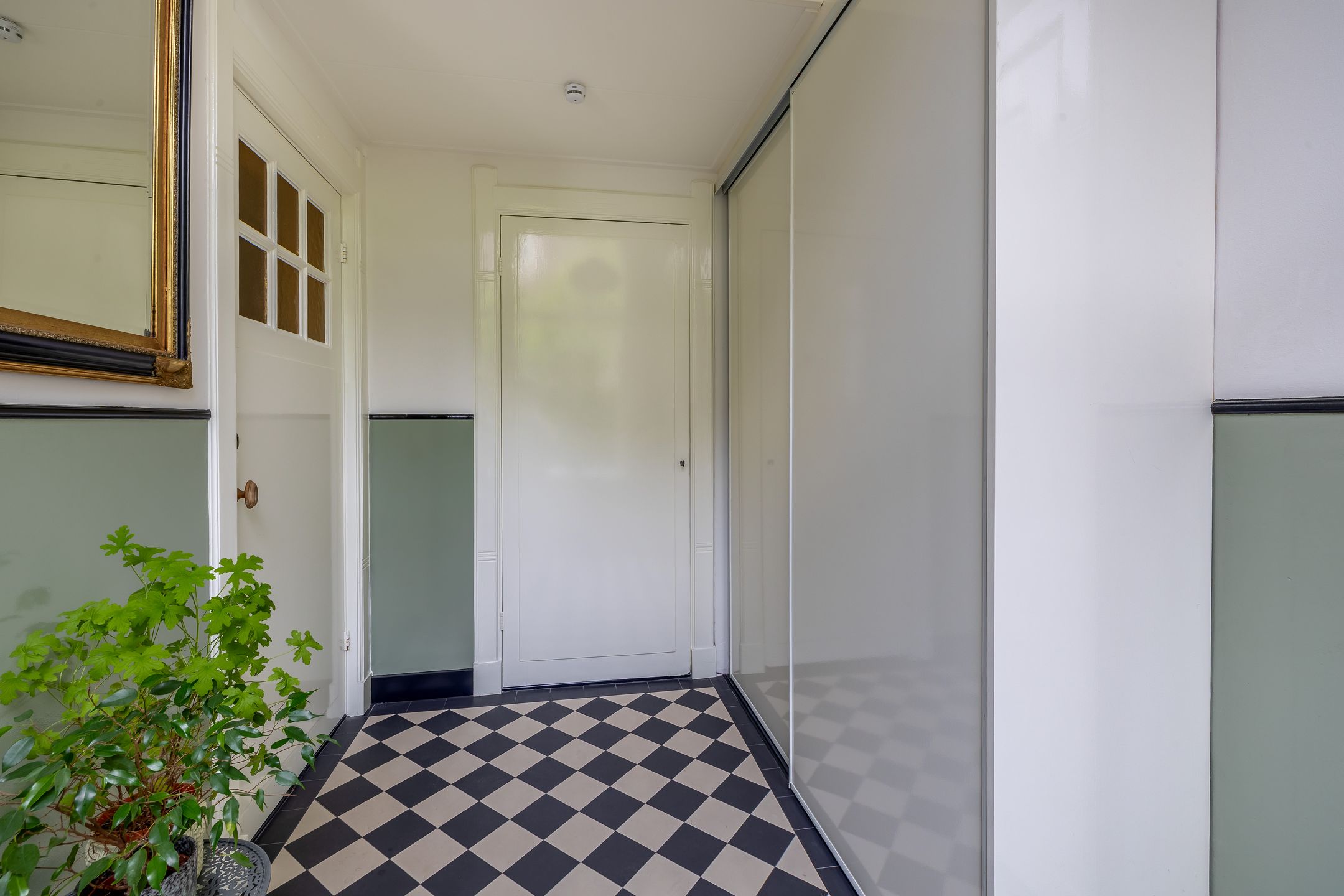 Characteristic Detached Villa 'Lucht en Licht' from 1910 with Modern Comforts and Spacious Garden — 12