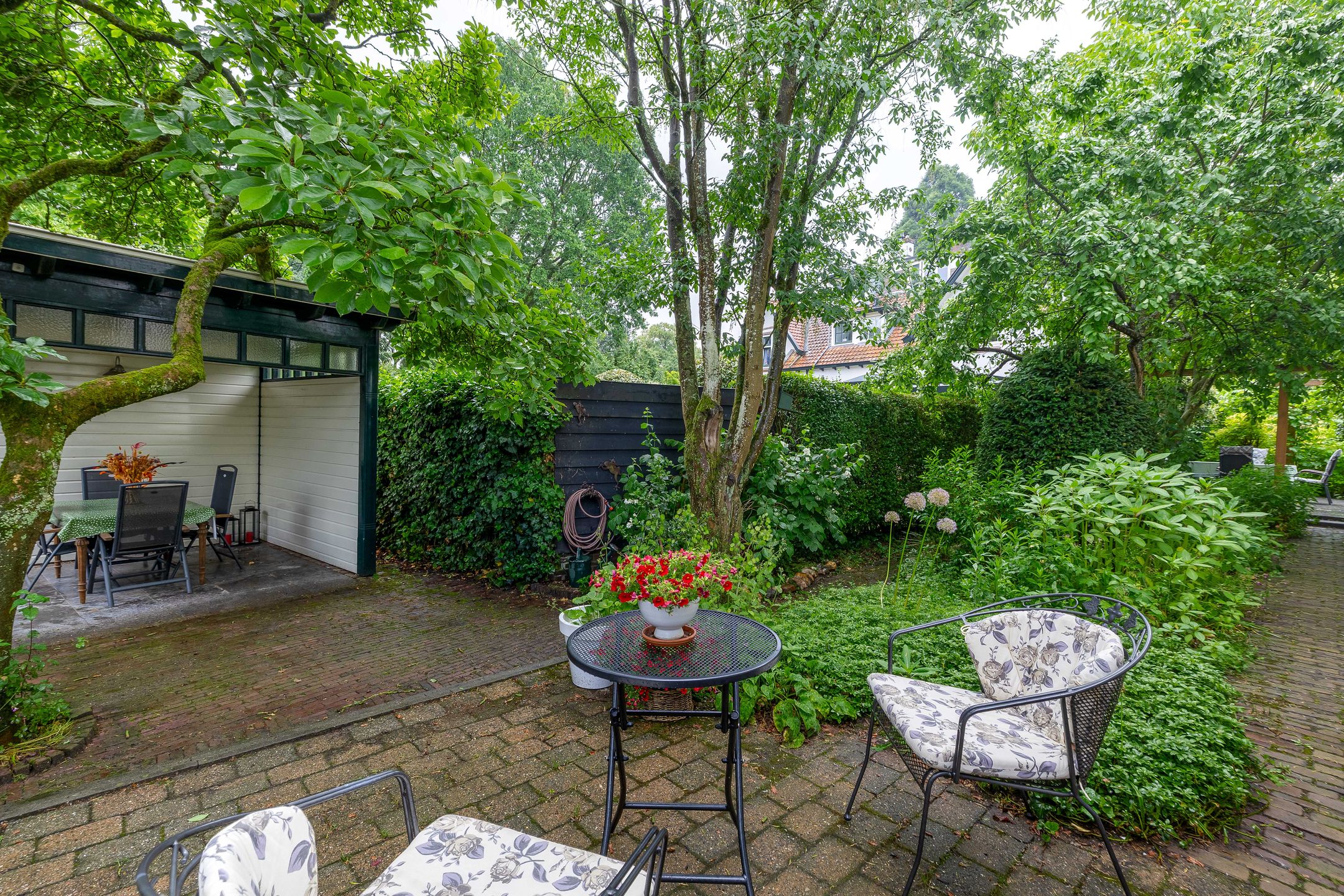 Characteristic Detached Villa 'Lucht en Licht' from 1910 with Modern Comforts and Spacious Garden — 54