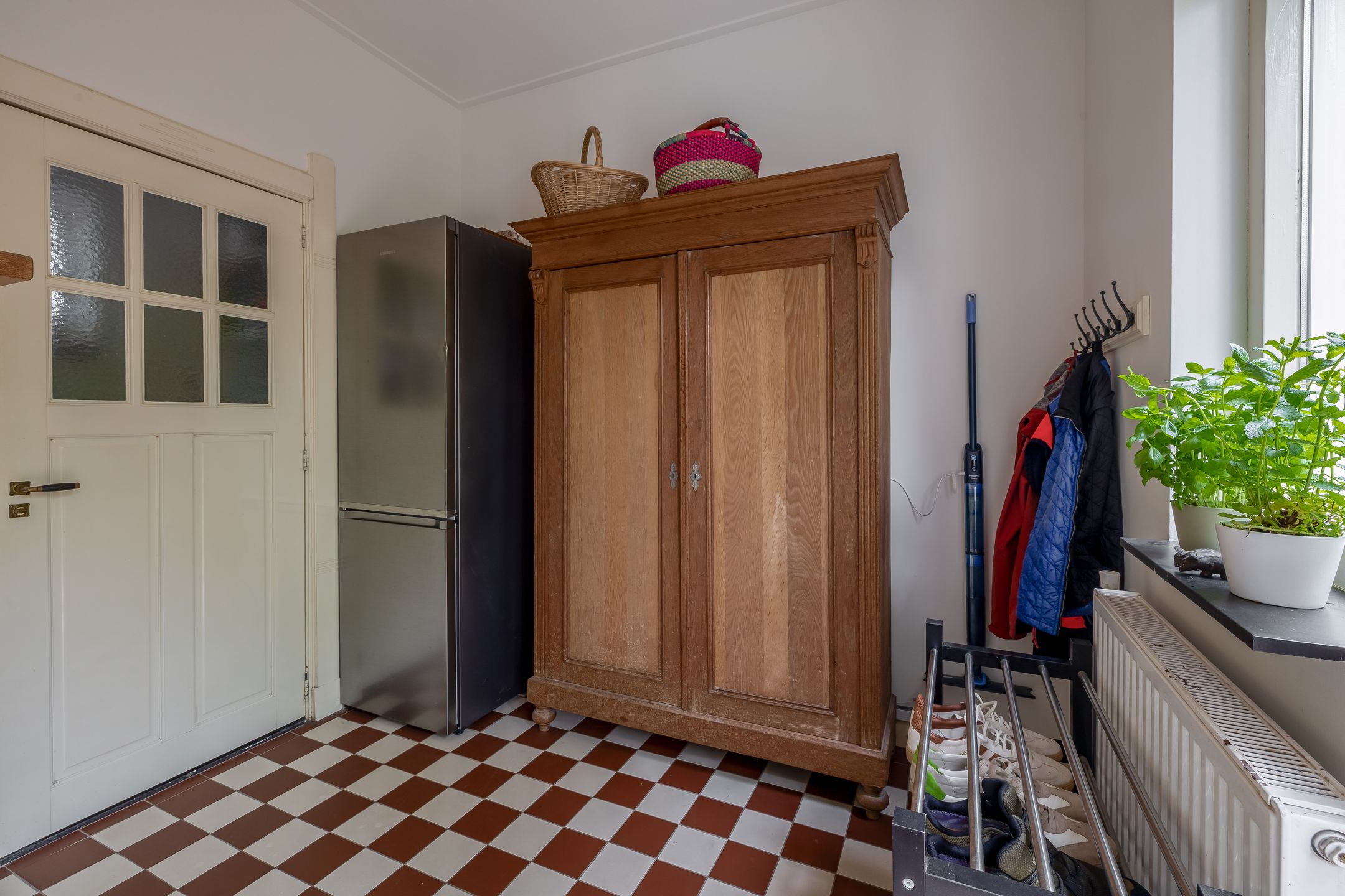 Characteristic Detached Villa 'Lucht en Licht' from 1910 with Modern Comforts and Spacious Garden — 27