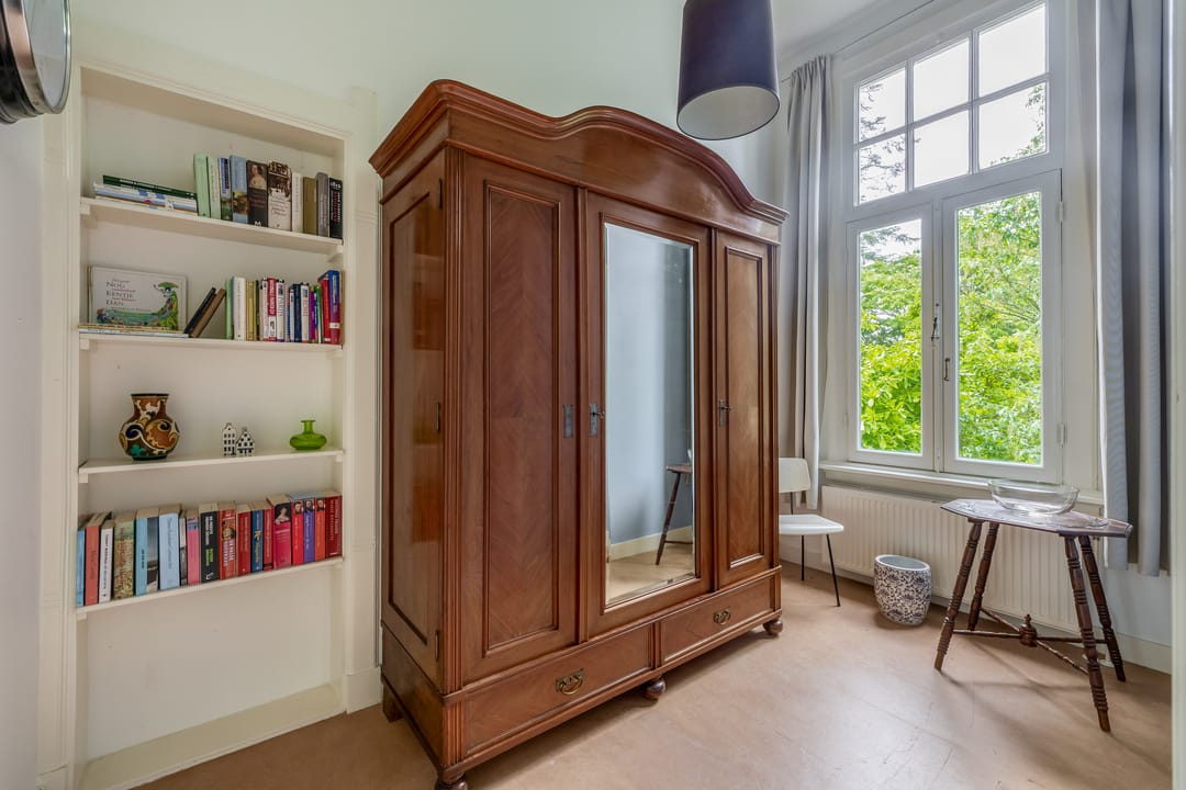 Characteristic Detached Villa 'Lucht en Licht' from 1910 with Modern Comforts and Spacious Garden — 41