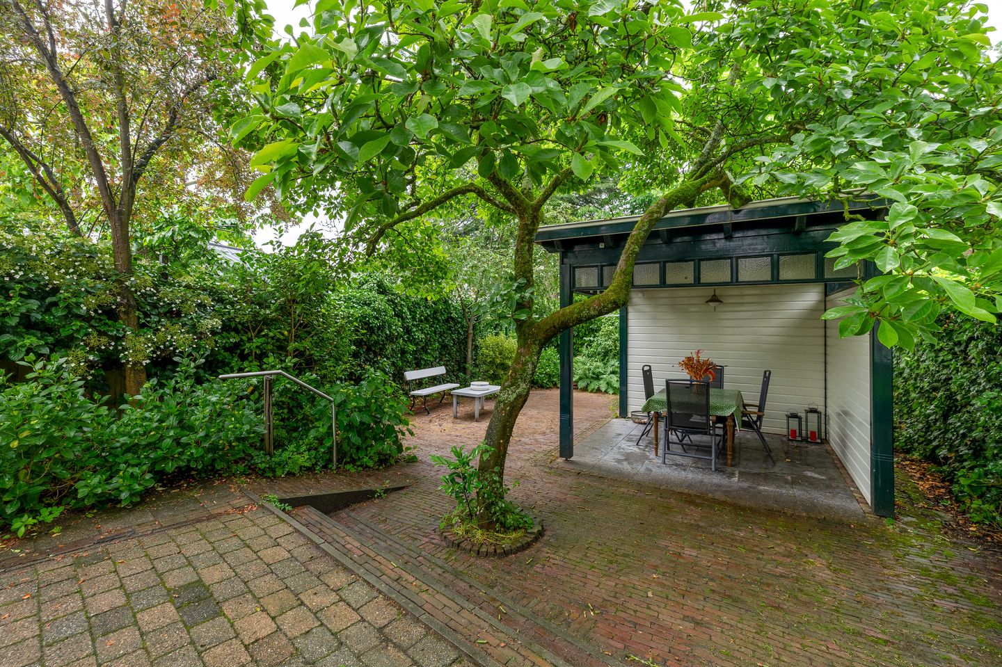 Characteristic Detached Villa 'Lucht en Licht' from 1910 with Modern Comforts and Spacious Garden — 44