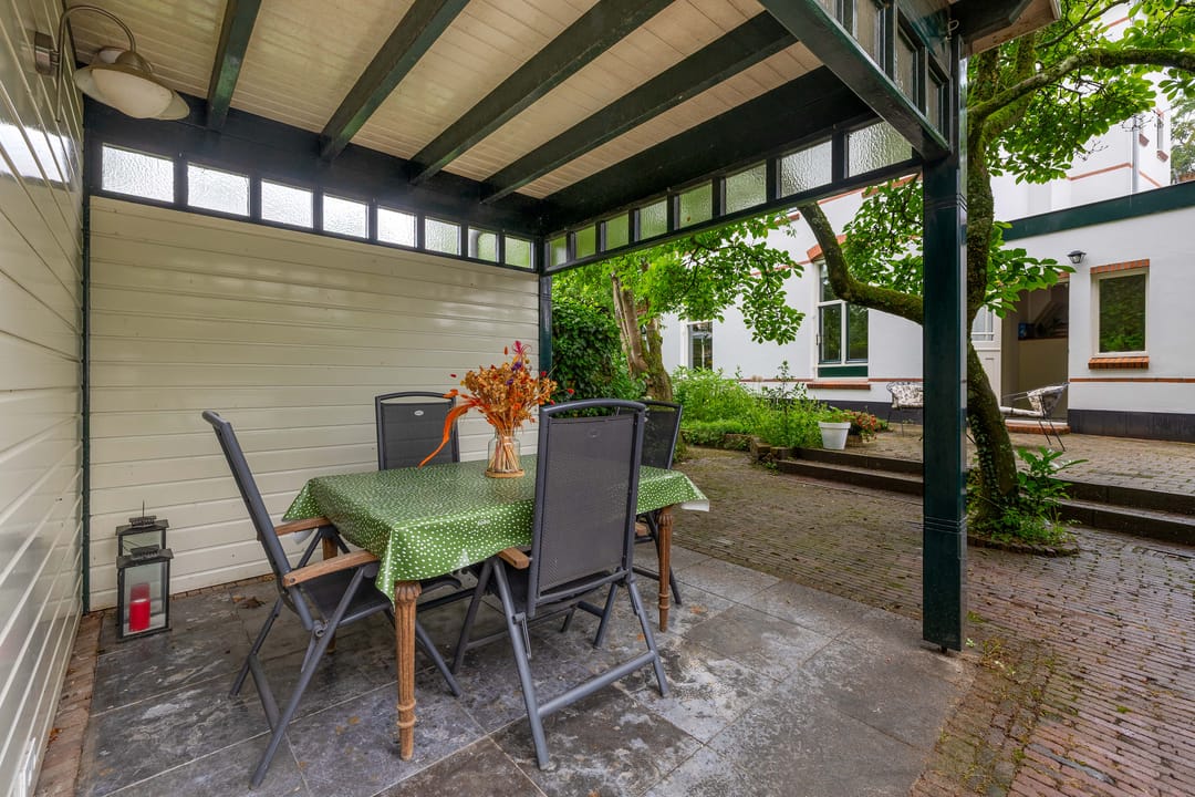 Characteristic Detached Villa 'Lucht en Licht' from 1910 with Modern Comforts and Spacious Garden — 47