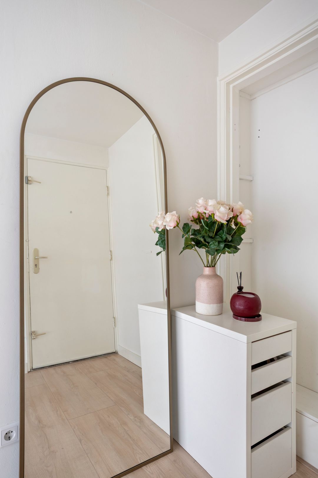 Move-In Ready Apartment Near Weesp Station — 8