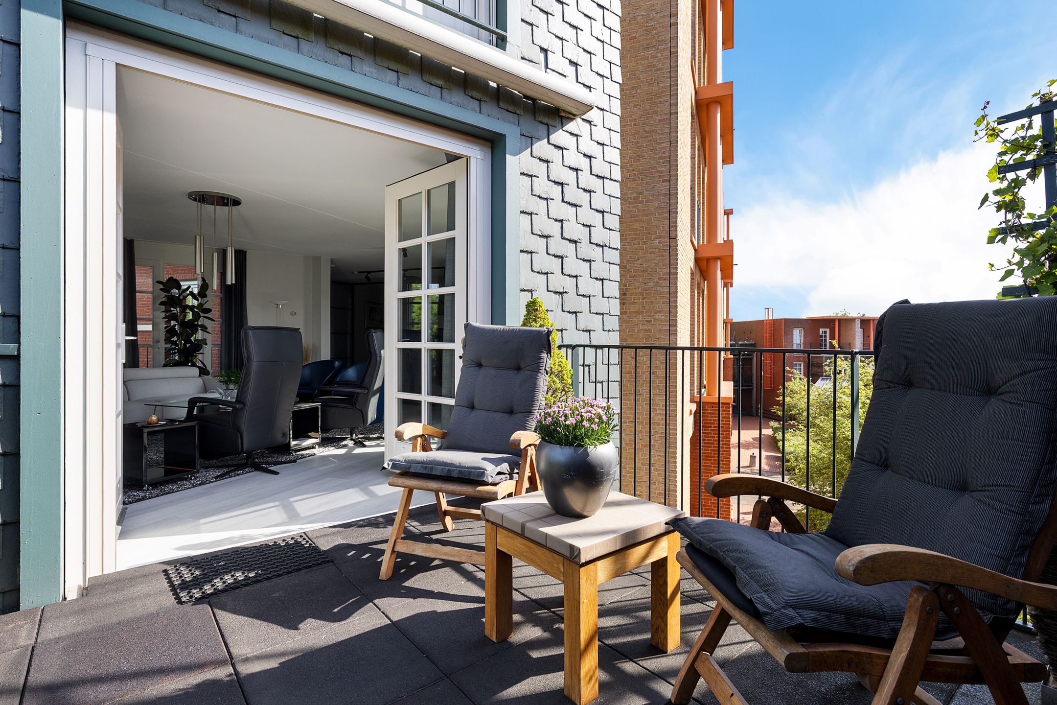 Luxury Castle Apartment with Three Terraces and Unobstructed Nature Views — 9
