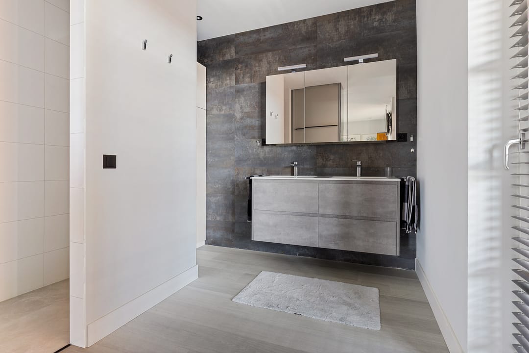 Luxury Castle Apartment with Three Terraces and Unobstructed Nature Views — 23