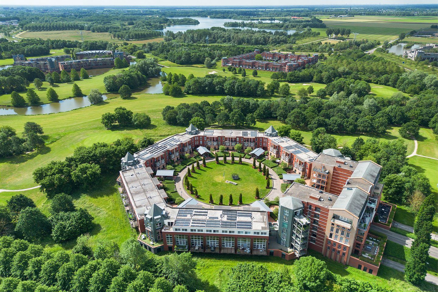 Luxury Castle Apartment with Three Terraces and Unobstructed Nature Views — 40